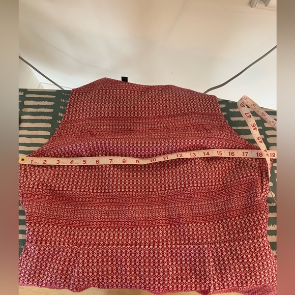 Banana Republic/Size 12 - Red/White Dress. Criss/Cross open back - - Picture 6 of 9